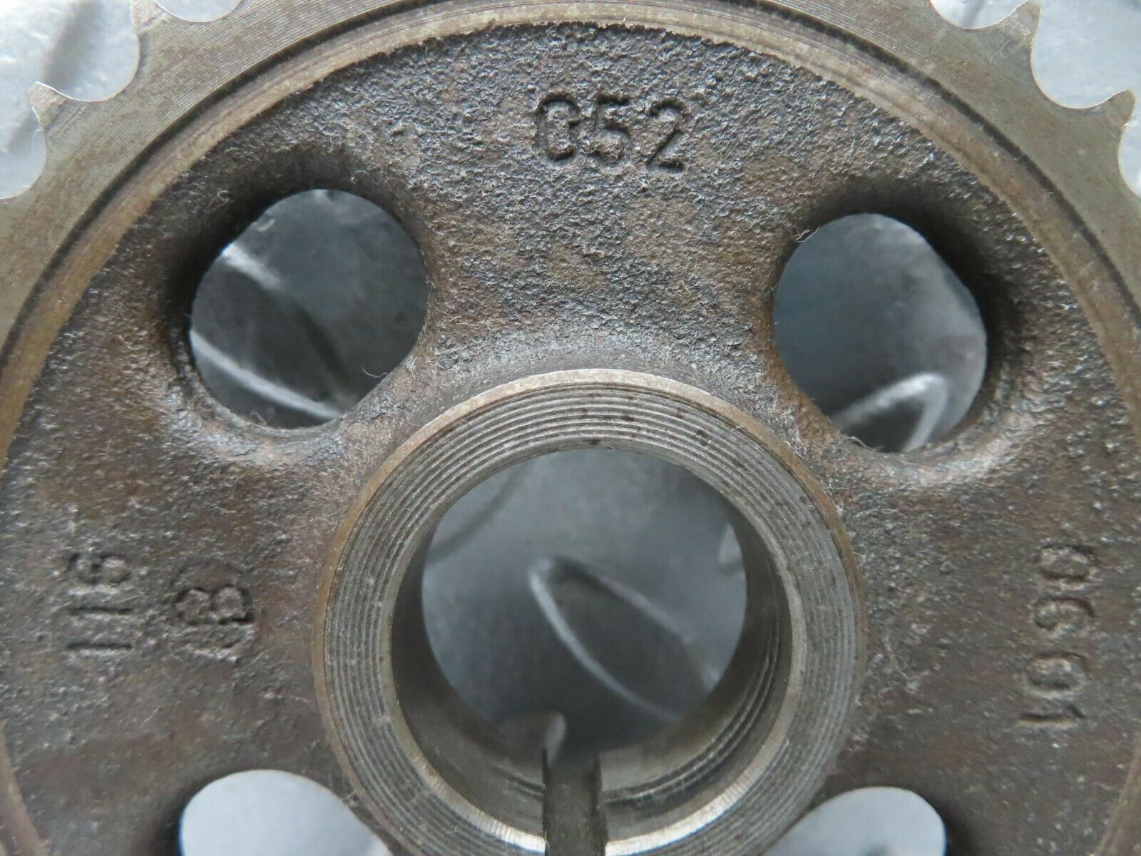 16693 Mercedes-Benz C107 380SLC Camshaft Timing Gear 1160520601