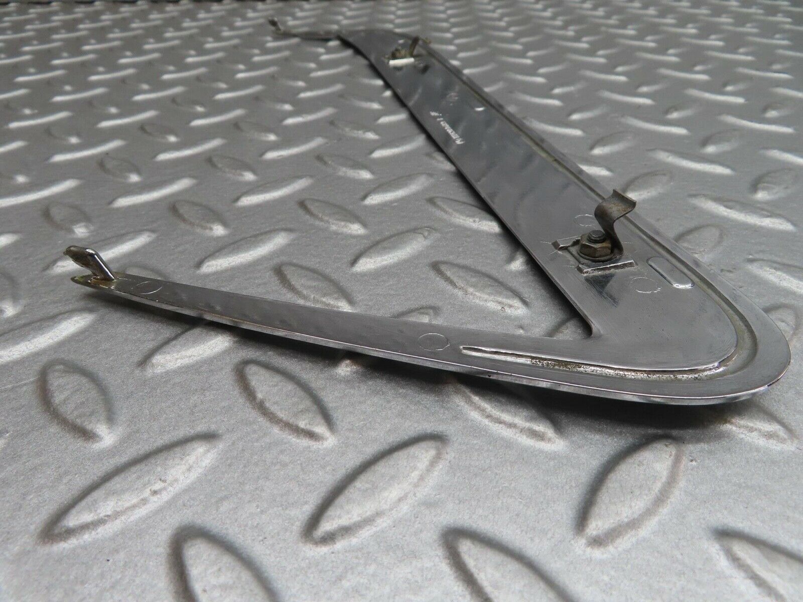 13069 Mercedes-Benz W111 220S C Pillar Chrome Trim Right Side 1116900489