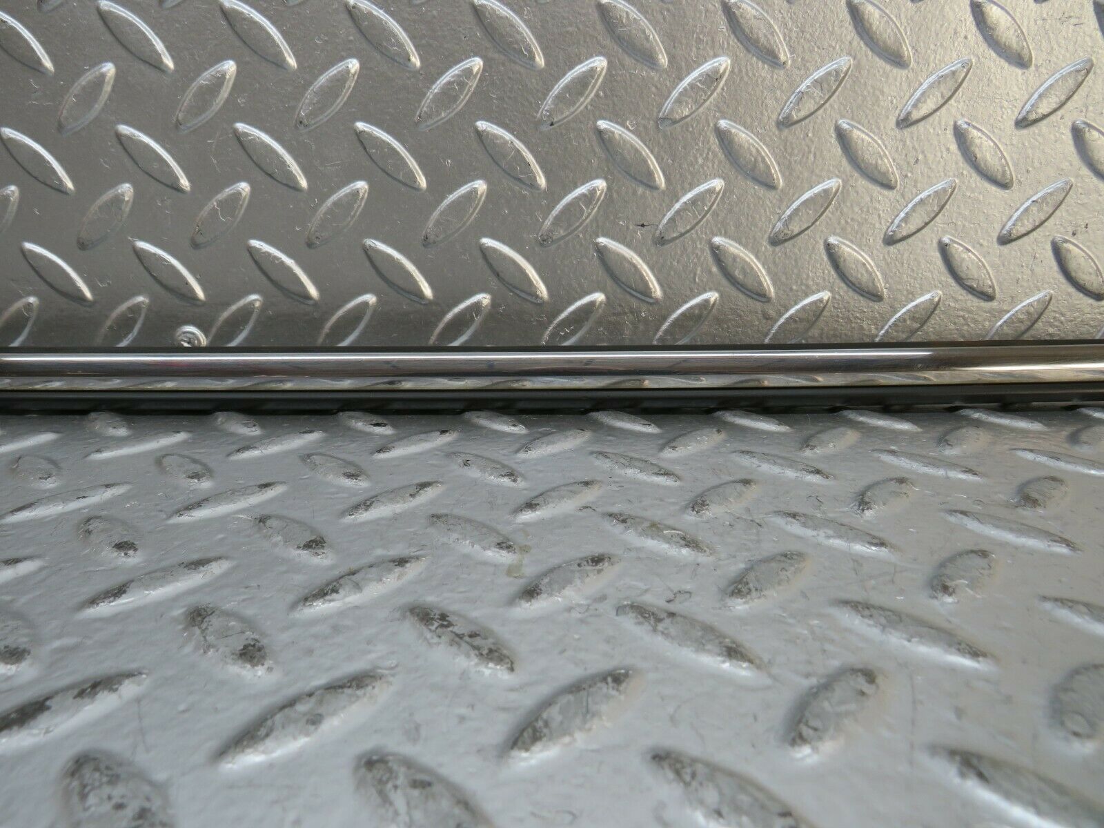 23644 Mercedes-Benz W114 280E Rear Left Fender Wing Centre Moulding Trim