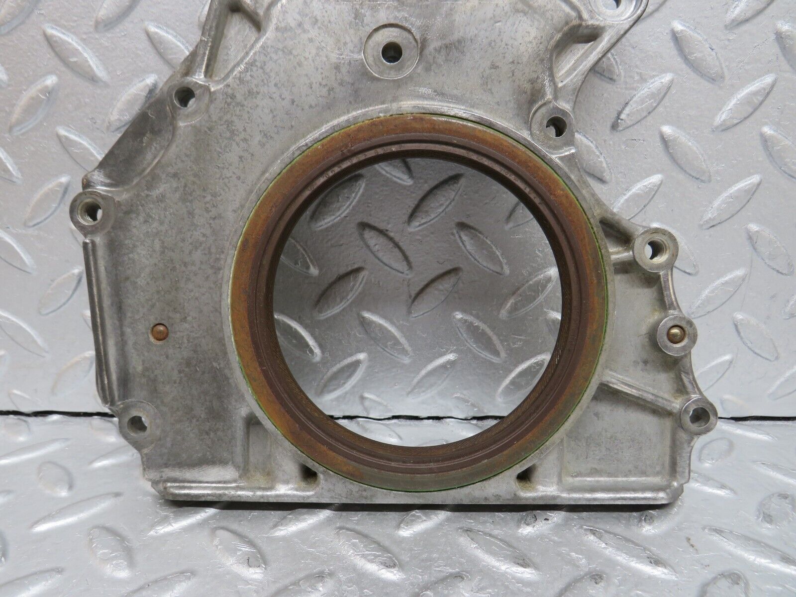 37138 Mercedes-Benz C126 420SEC Coupe Crankshaft Rear Sealing Cover 1170110108