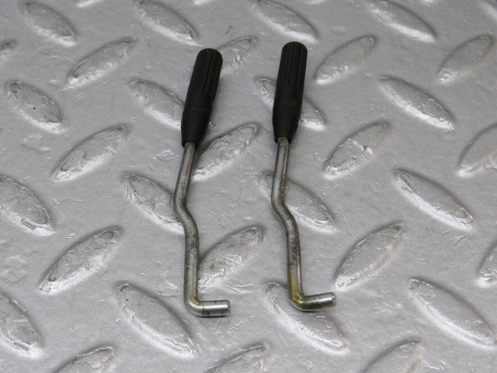 36049 Mercedes-Benz W126 420SE Front Door Lock Knob Pair