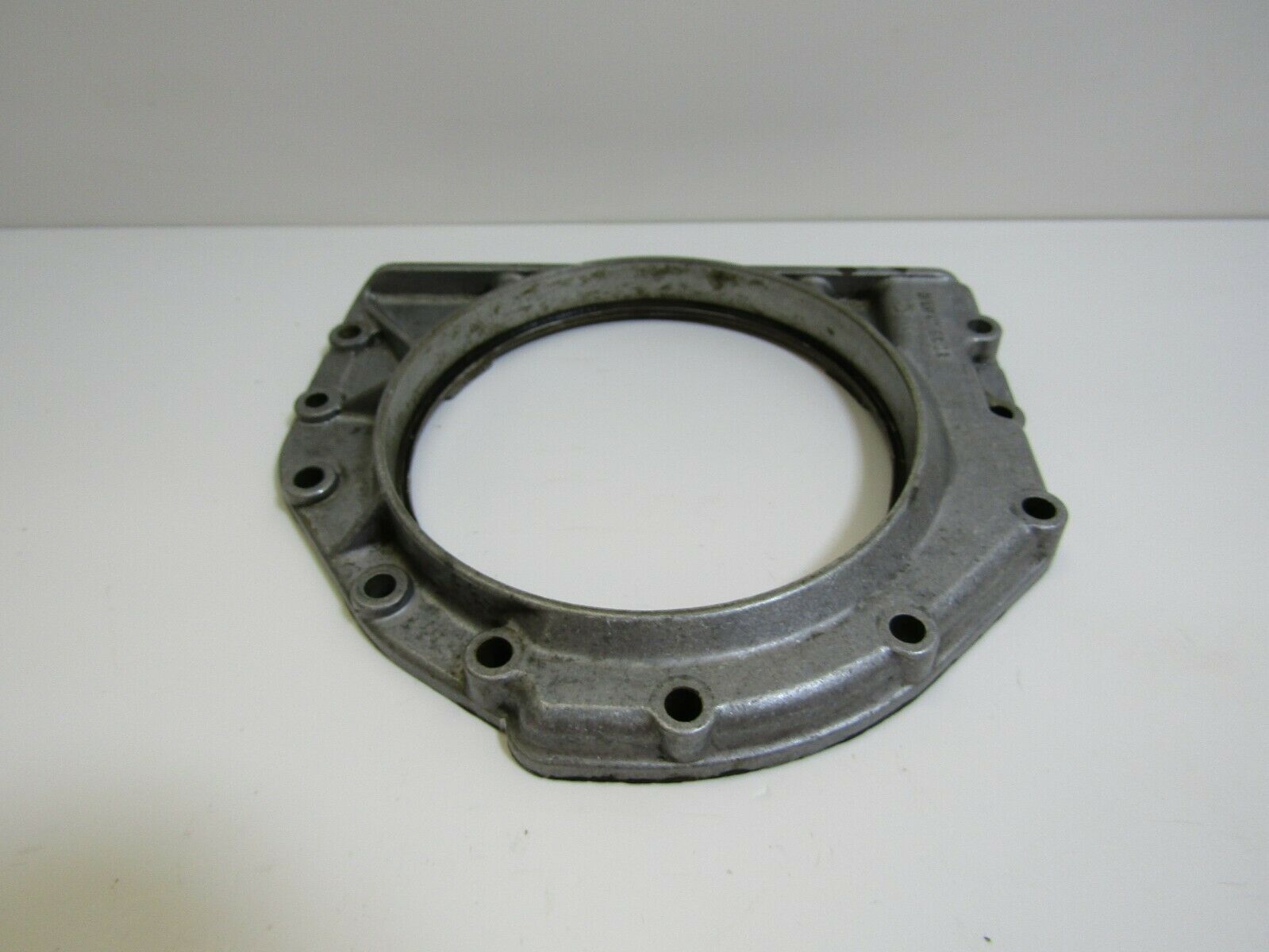 0907 Mercedes-Benz C107 350SLC Coupe Coupe Crankshaft Lid 1160110608