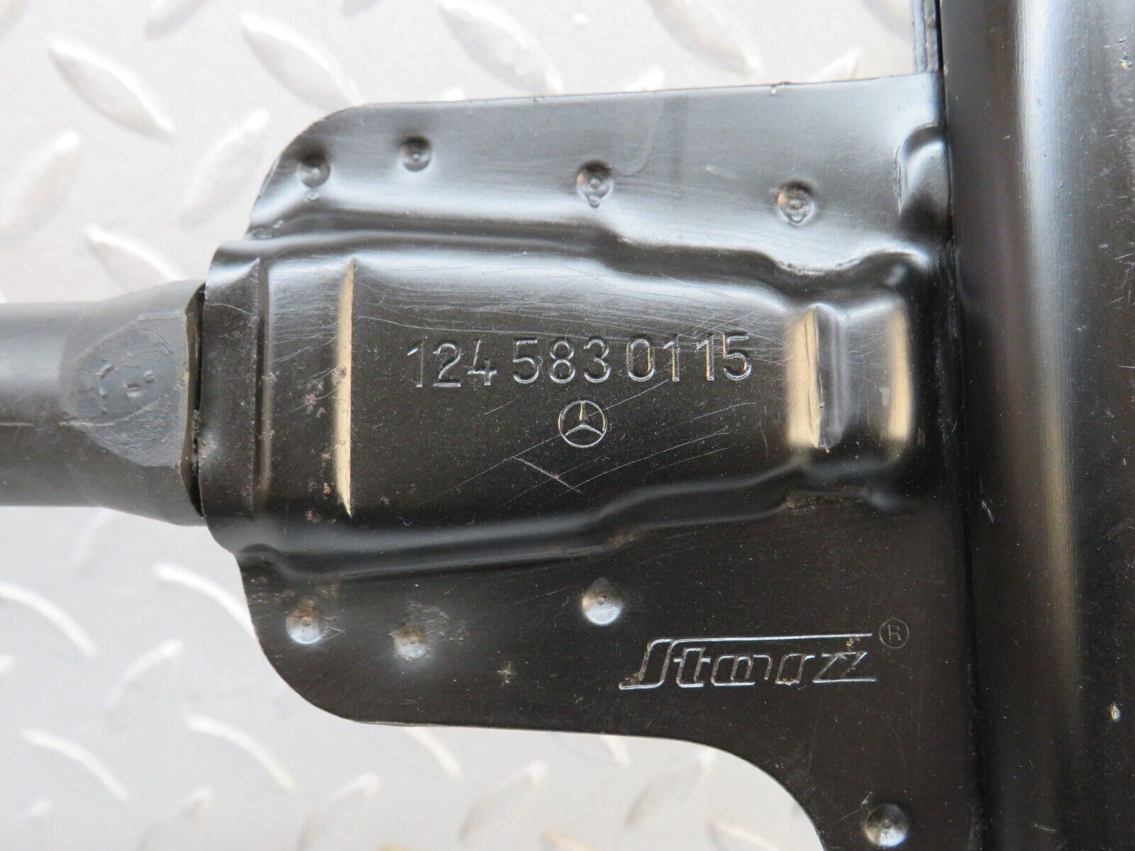 37970 Mercedes-Benz A124 320E Cabriolet Car Jack 1245830115