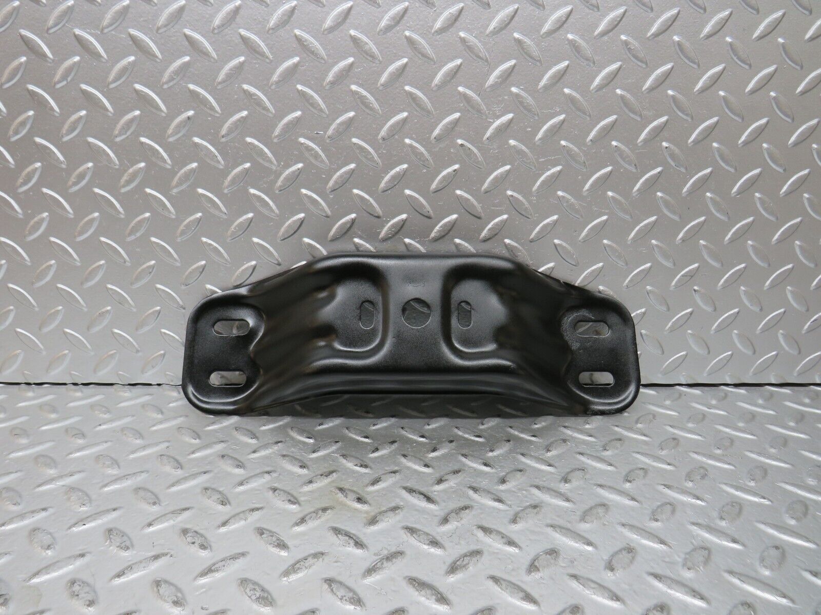 27715 Mercedes-Benz S124 300TE Wagon Gearbox Mount Bracket