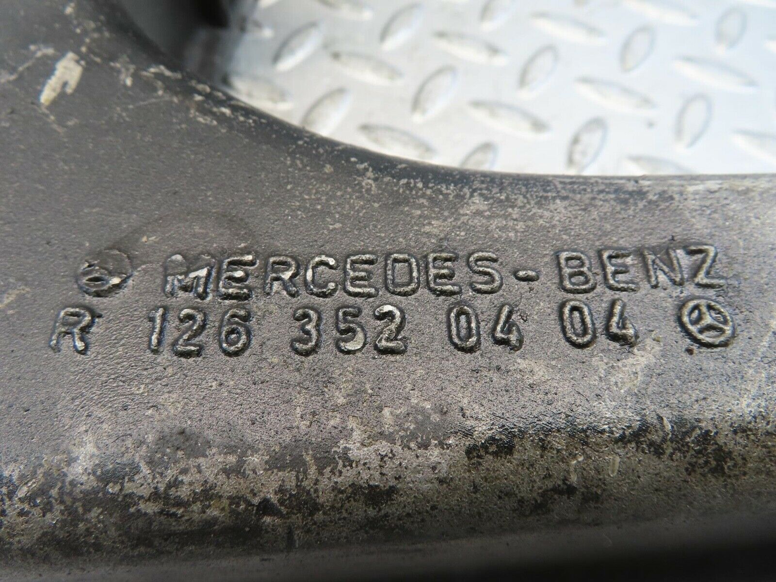 11626 Mercedes-Benz W126 Trailing Arm Control Arm Rear Left 1263520404