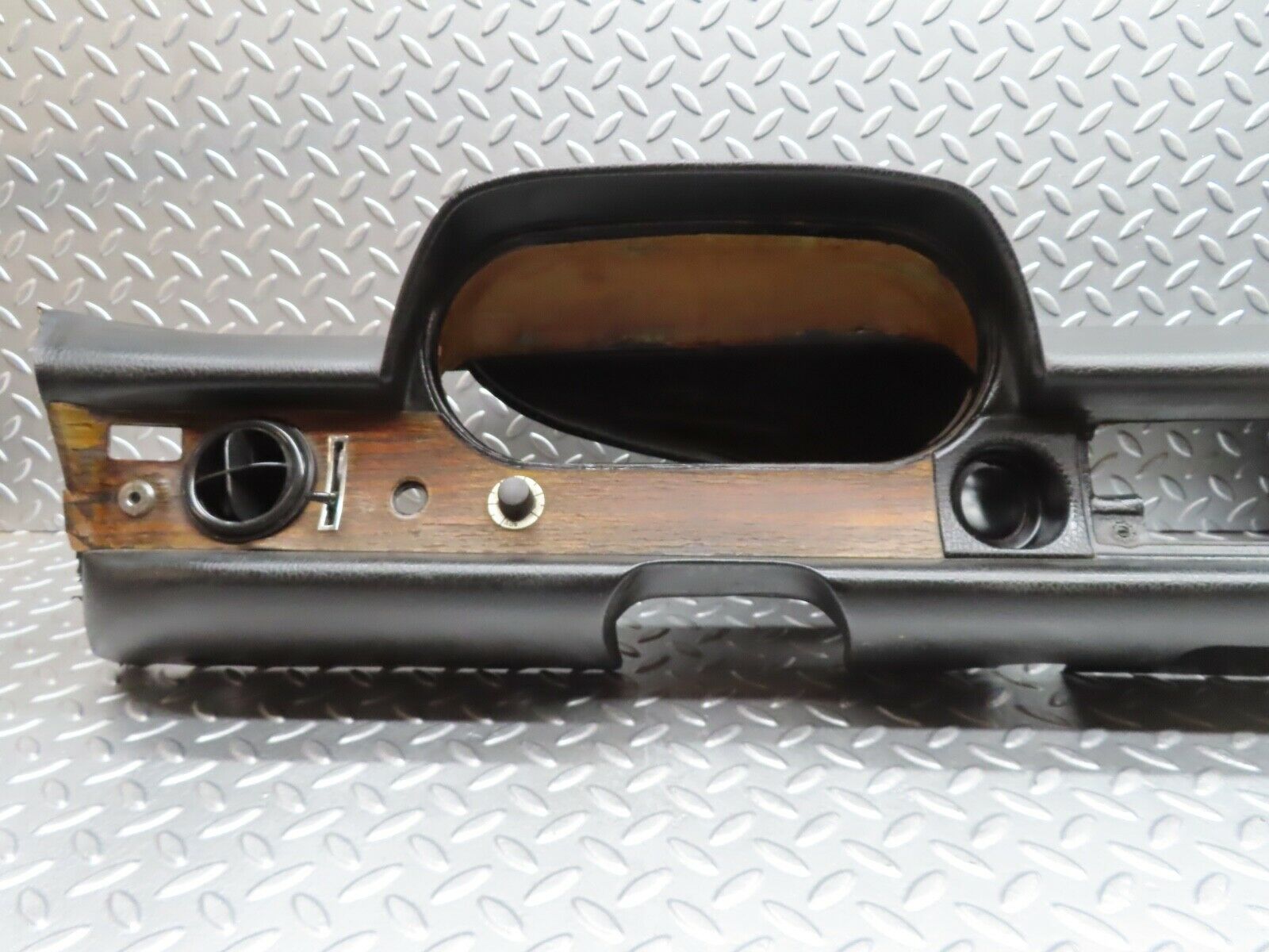 20986 Mercedes-Benz W114 250CE Coupe Dashboard Black LHD