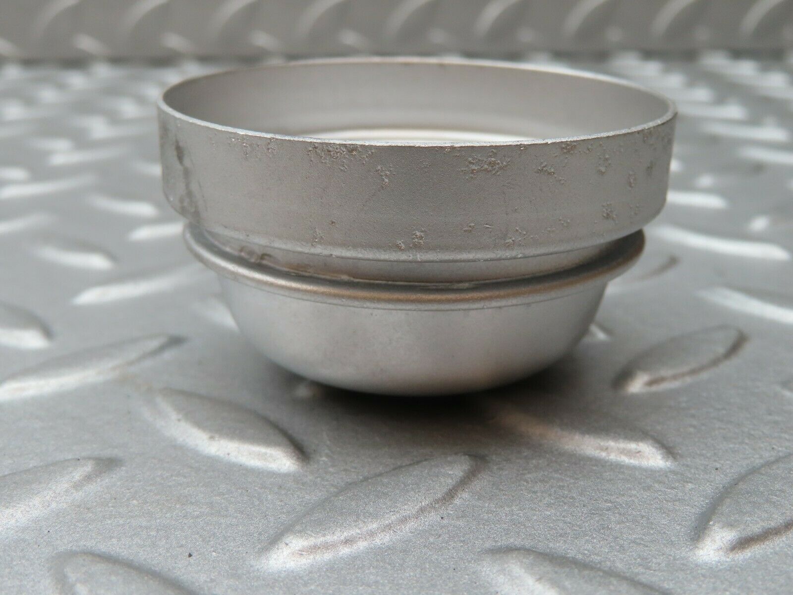 4177 Mercedes-Benz C123 230CE Coupe Wheel Bearing Dust Cap