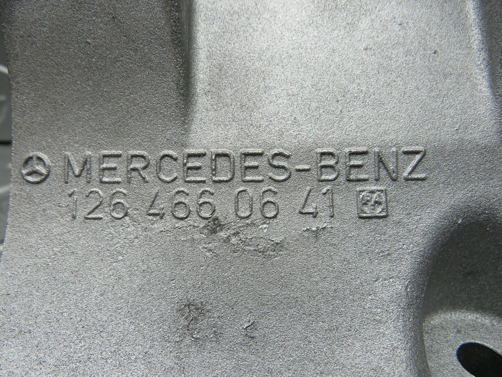 21898 Mercedes-Benz W126 300SE Power Steering Pump Bracket 1264660641