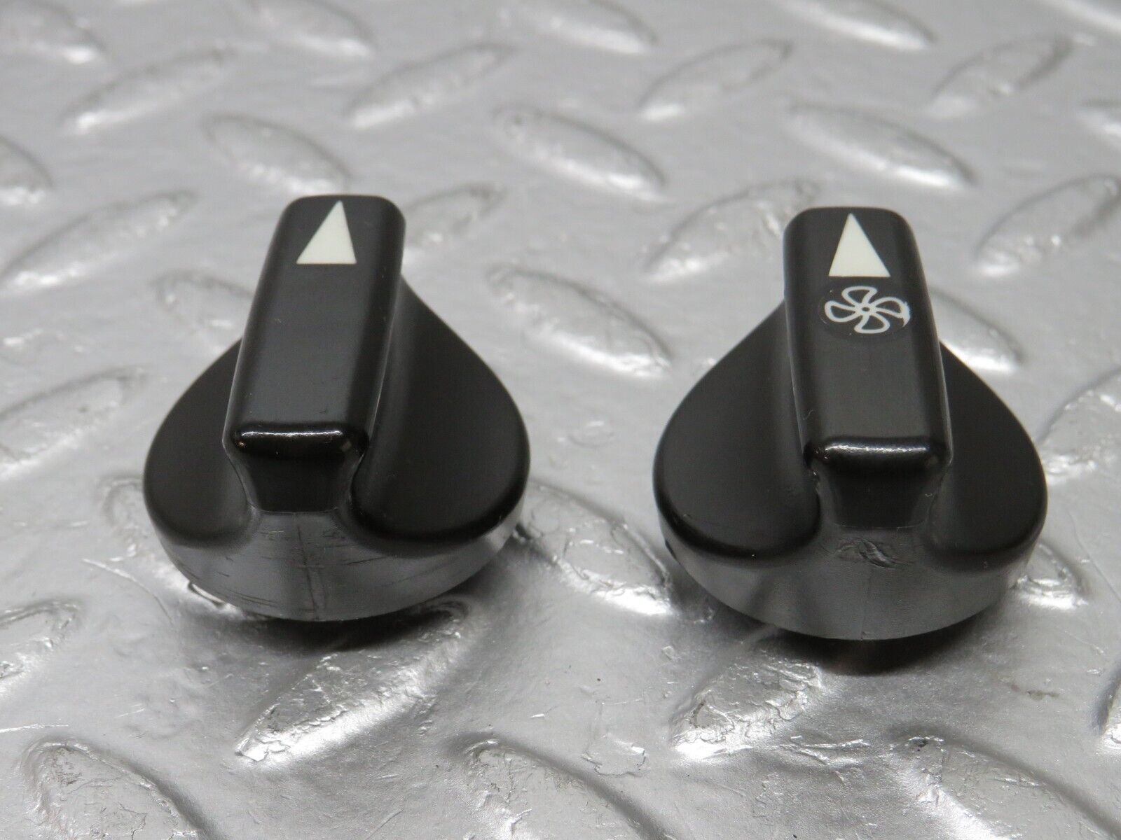 34350 Mercedes-Benz C126 380SEC Coupe Heater Control Knob