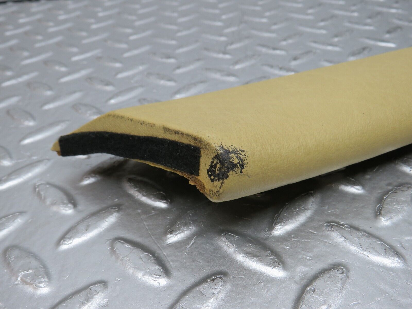 0498 Mercedes-Benz W123 230E A Pillar Cover Panel Right Beige