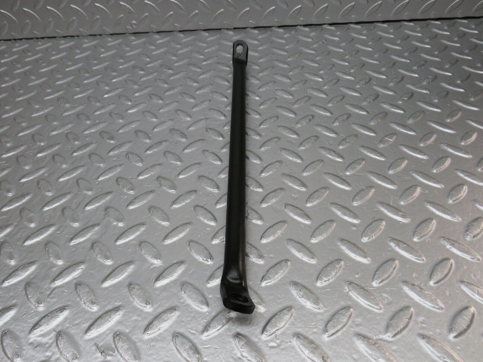 32926 Mercedes-Benz W123 300D Power Steering Pump Holder Bracket