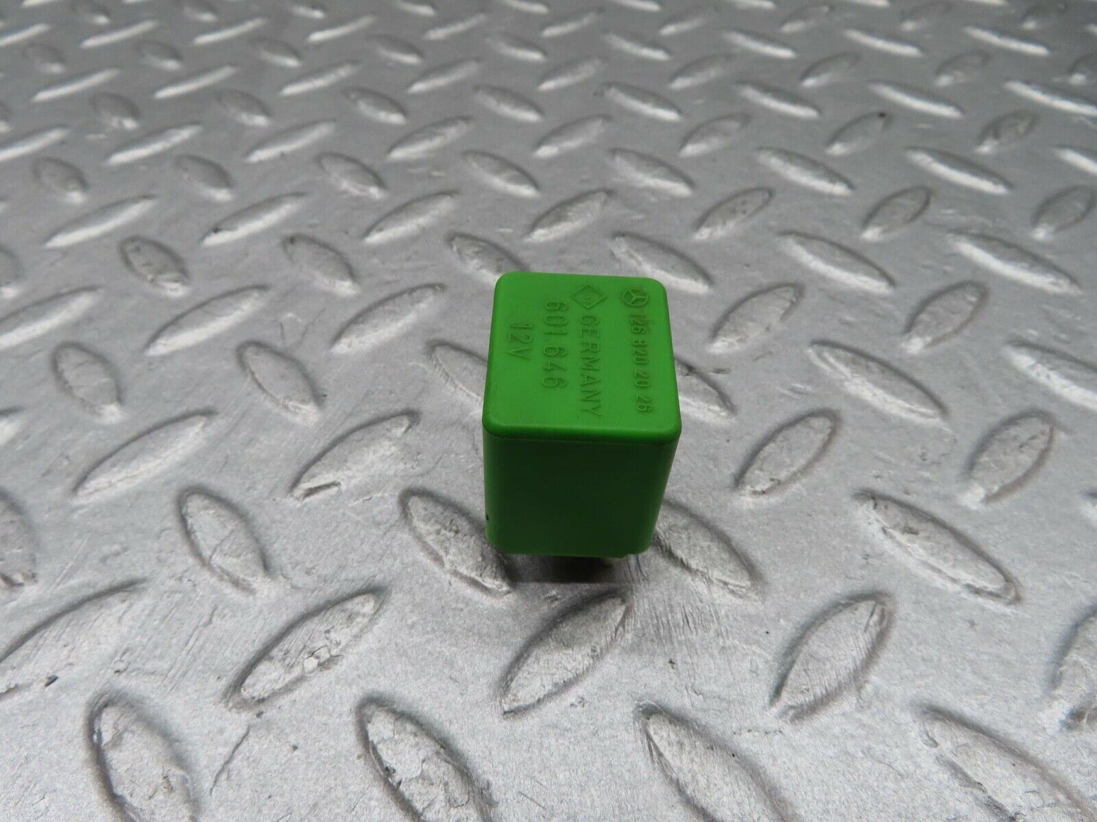 11945 Mercedes-Benz R129 300SL Coupe Headlight Wiper Relay 1268202026