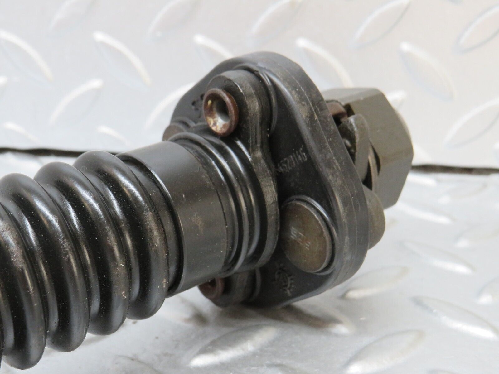 36368 Mercedes-Benz W126 420SE Steering Column Lower Shaft 1264620146