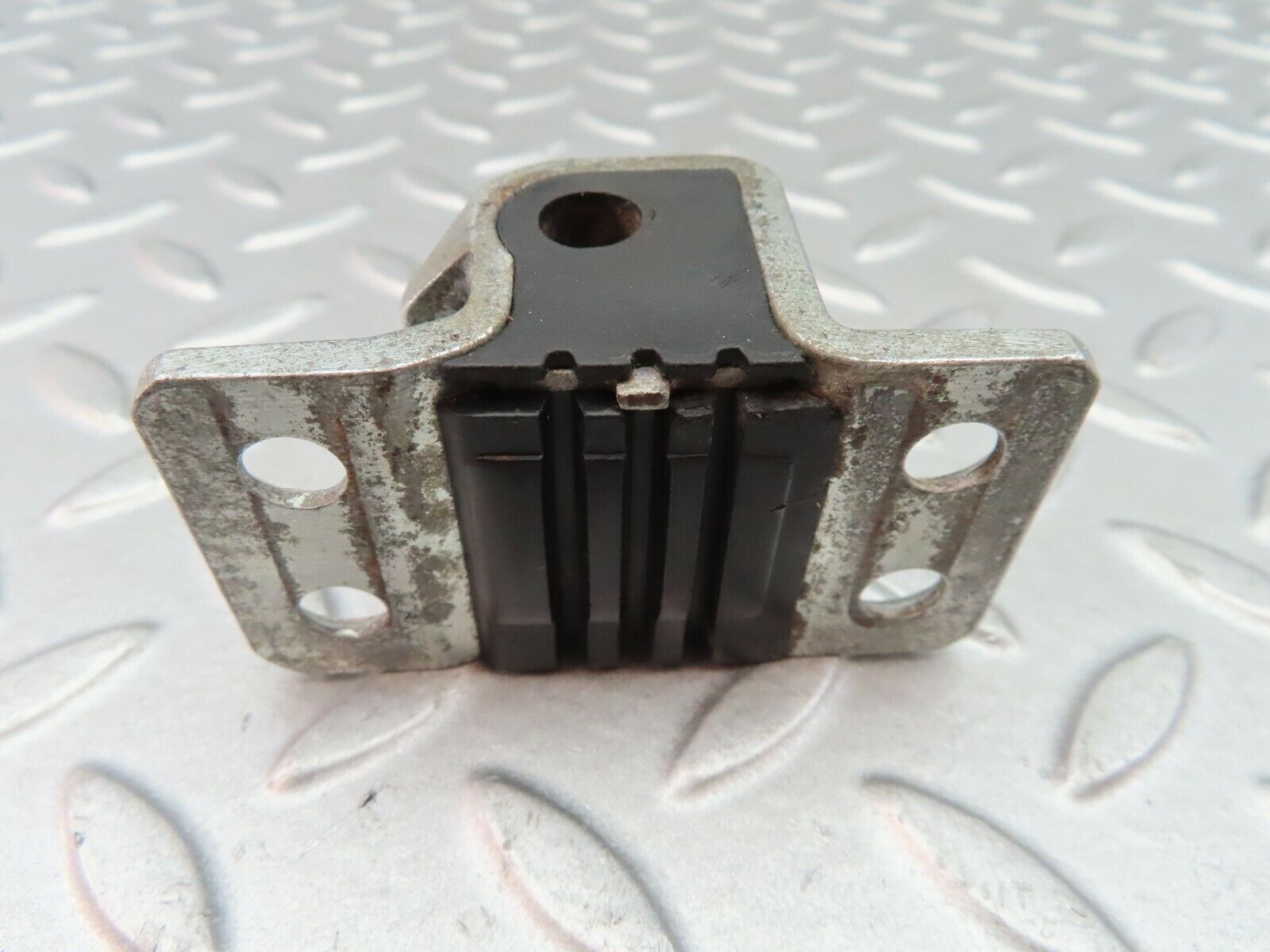 6352 Mercedes-Benz W126 380SE Door Lock Latch Left Side