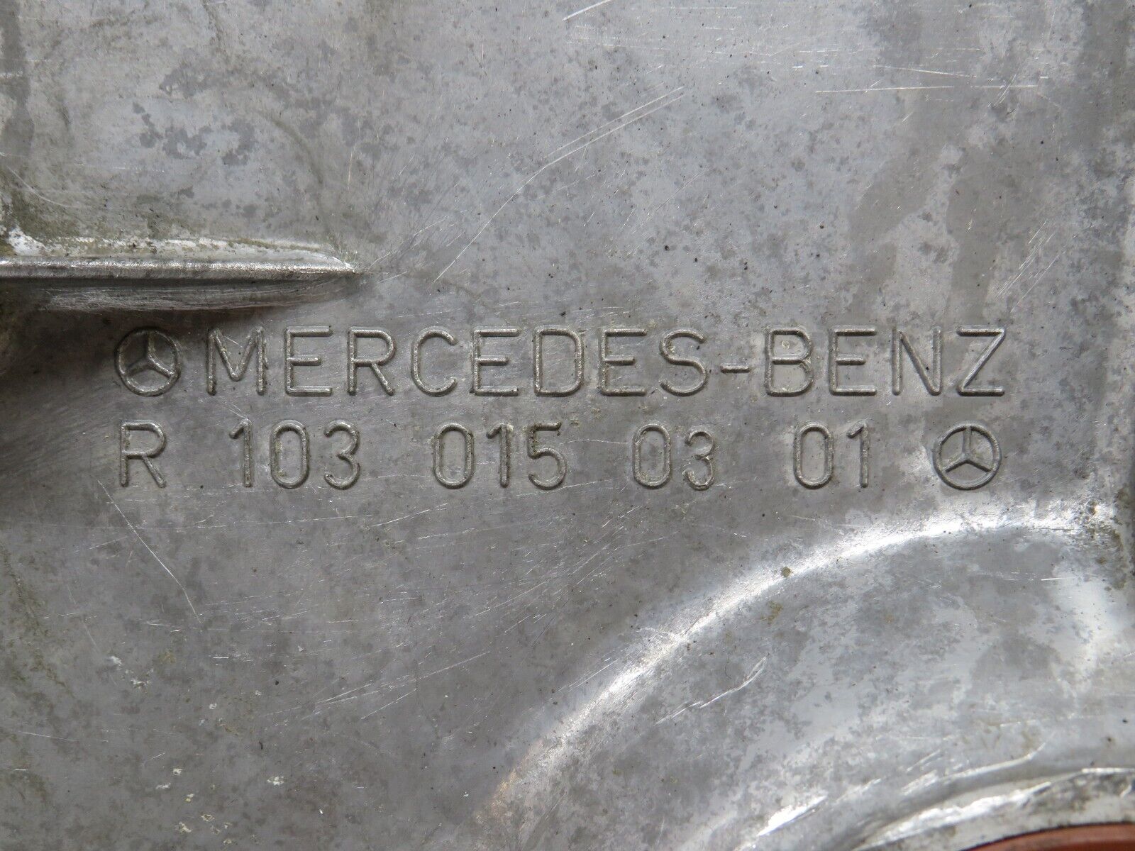 32643 Mercedes-Benz S124 300TE Wagon Timing Chain Cover 1030150301