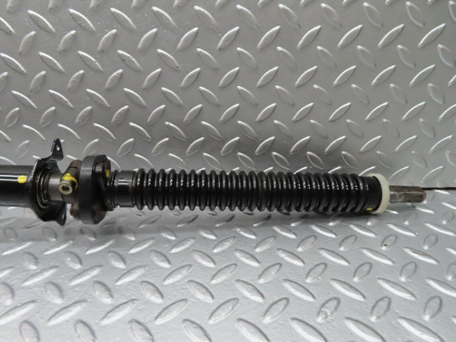 18122 Mercedes-Benz W123 200 Steering Column