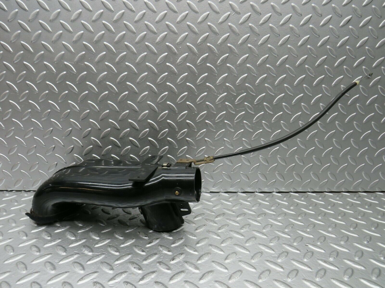 22685 Mercedes-Benz C107 450SLC Coupe Heater Air Duct