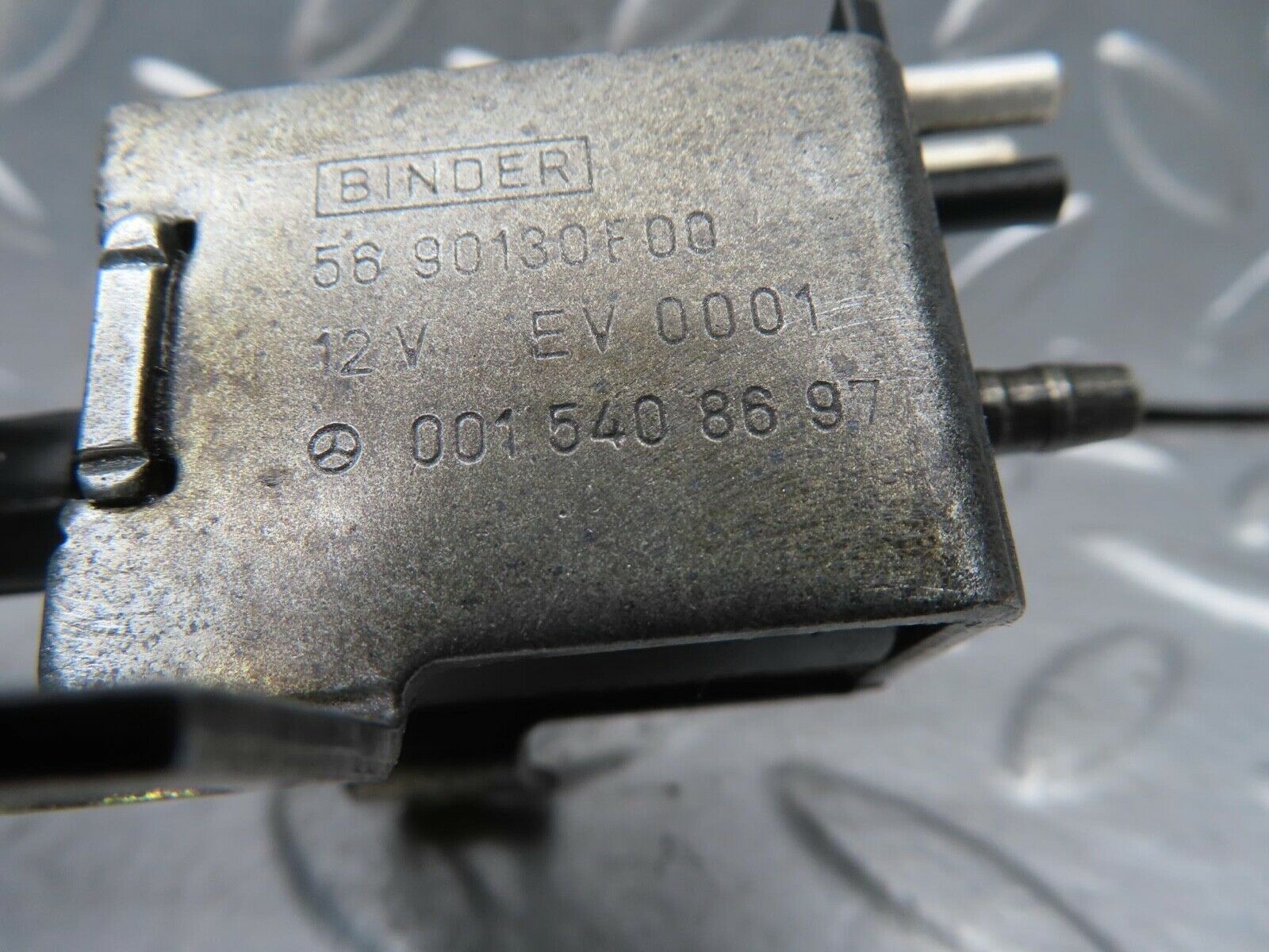 15096 Mercedes-Benz W140 S320 Vacuum Control Valve 0015408697