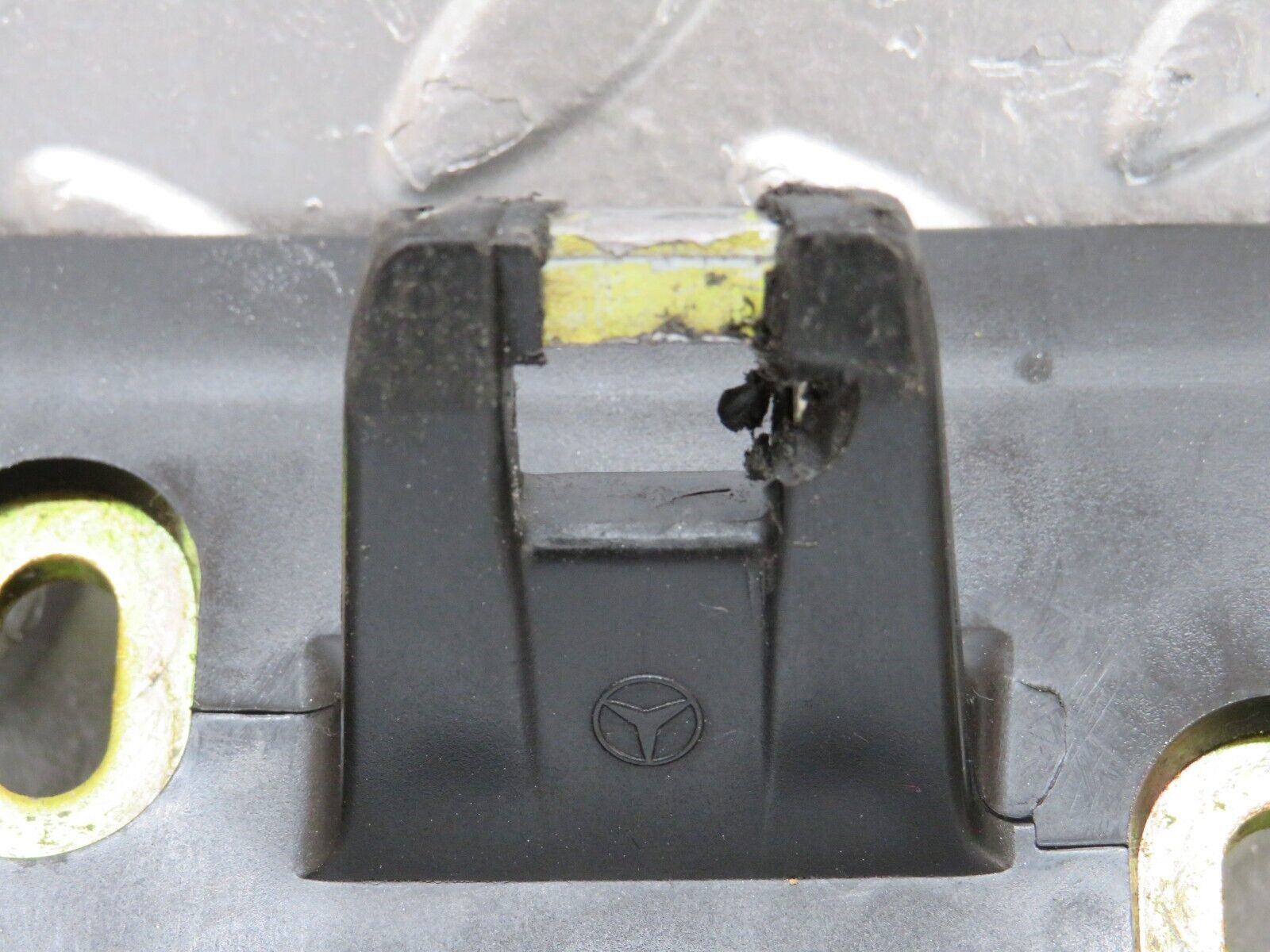 24930 Mercedes-Benz W140 S320 Trunk Lock Latch