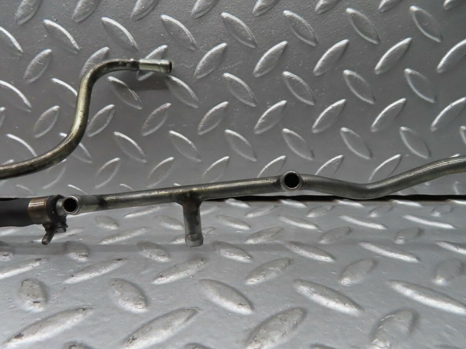 20392 Mercedes-Benz W114 280CE Coupe Fuel Injector Pipe