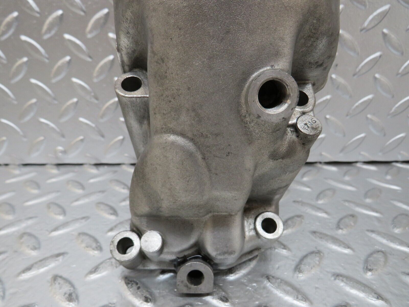 25364 Mercedes-Benz W201 190D Oil Filter Housing 6011840602