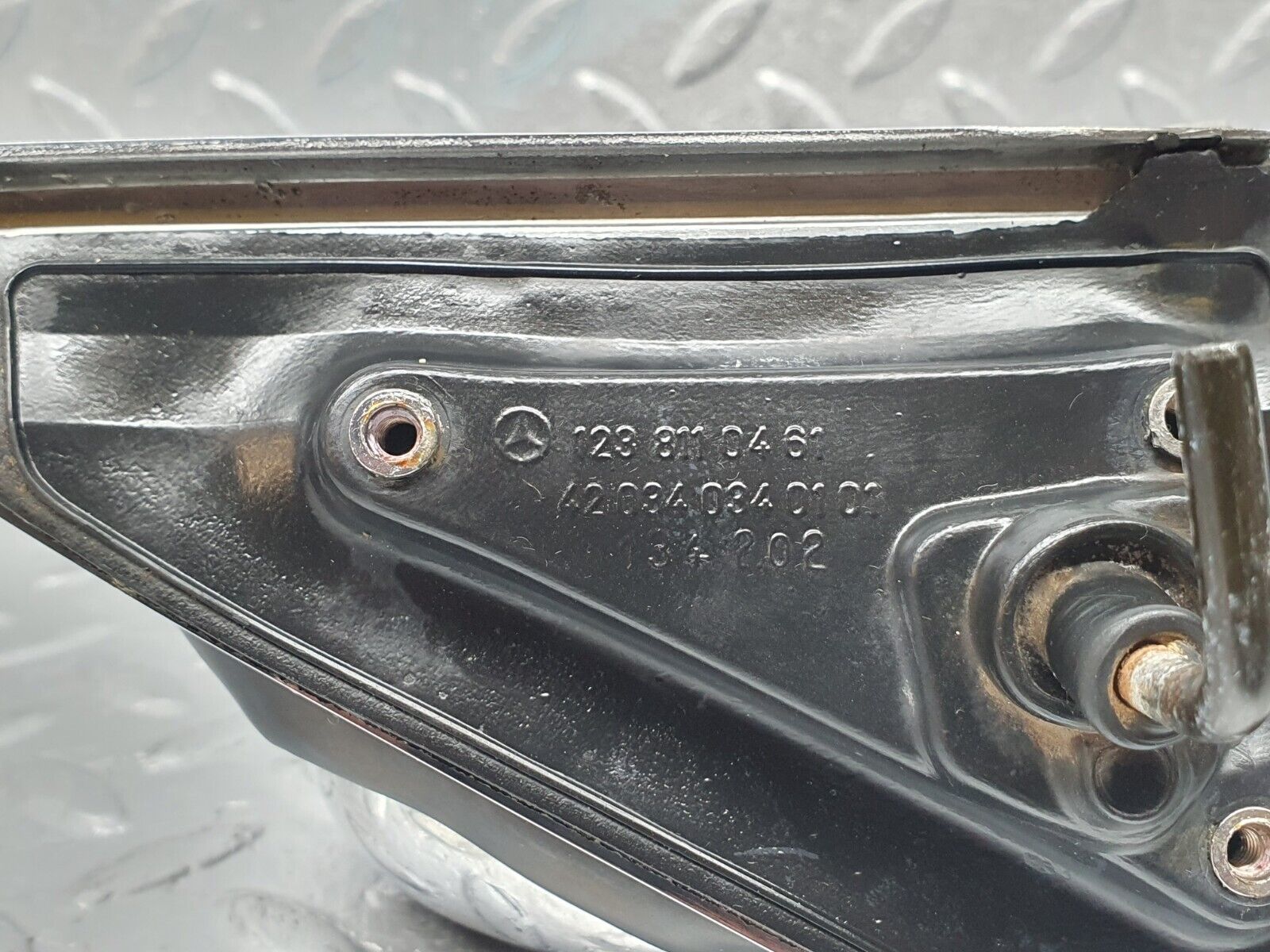 40759 Mercedes-Benz W123 300D Chrome Wing Mirror Right Side 1238110461