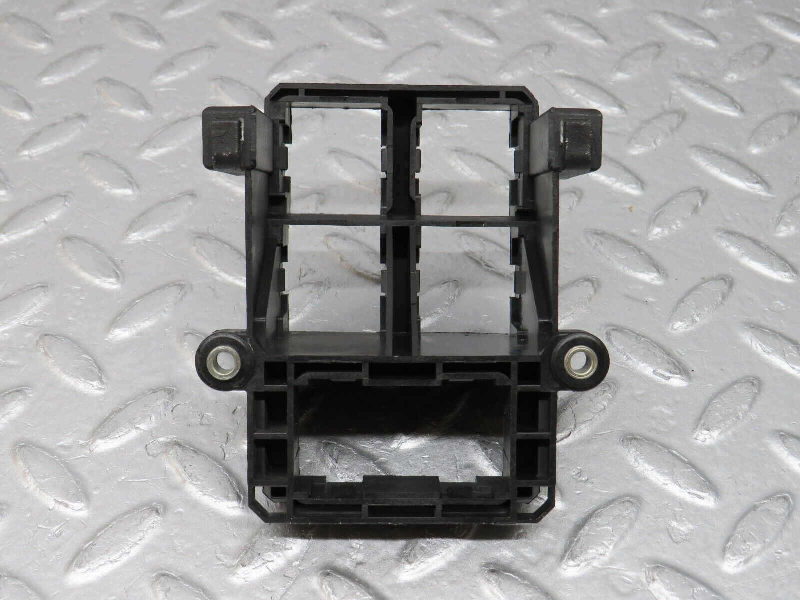 36552 Mercedes-Benz W201 190E 2.0L Relay Holder Bracket 2015451040