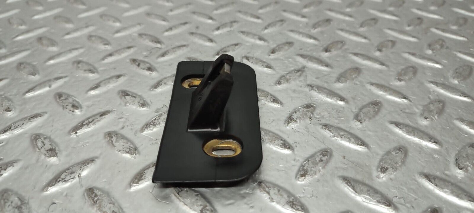 26343 Mercedes-Benz C124 220CE Trunk Lock Latch