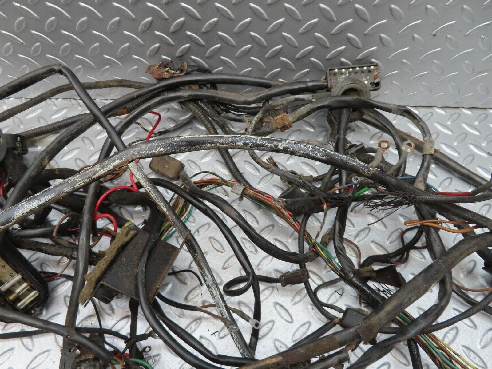 12995 Mercedes-Benz W111 220SE Engine Chassis Body Wire Wiring Harness