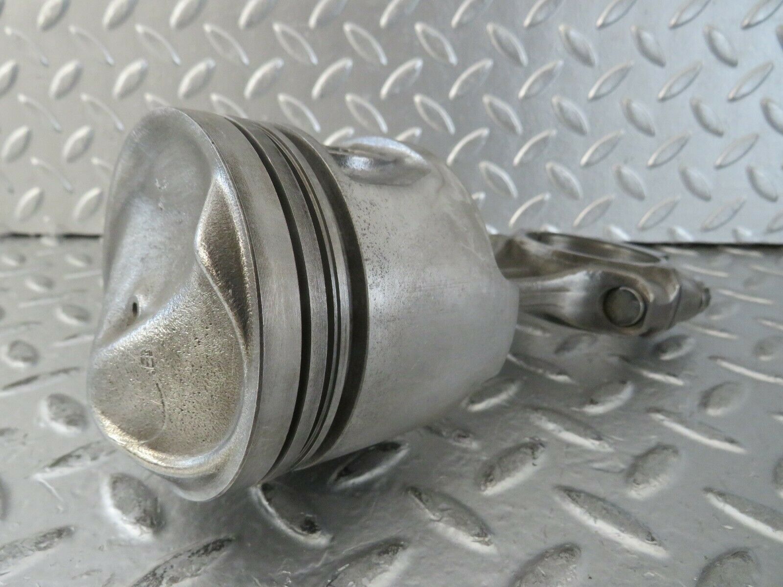 23580 Mercedes-Benz W114 280E Piston With Connecting Rod 86.00 mm
