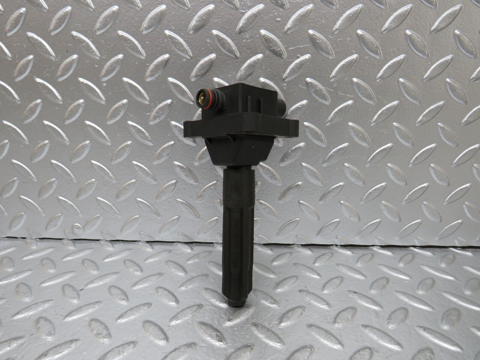 24942 Mercedes-Benz W140 S320 Ignition Coil Bosch 0001587503