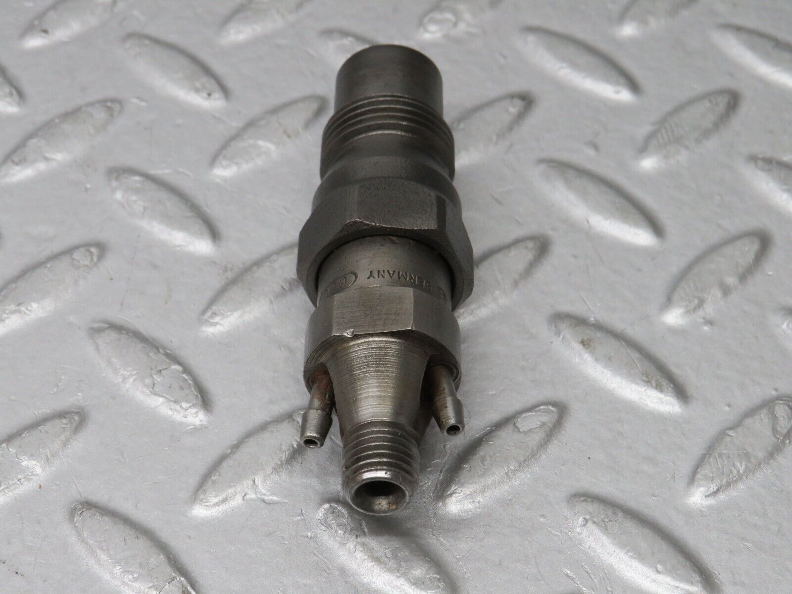 35891 Mercedes-Benz 240D OM616.912 Diesel Fuel Injector Bosch KCA30S35/4