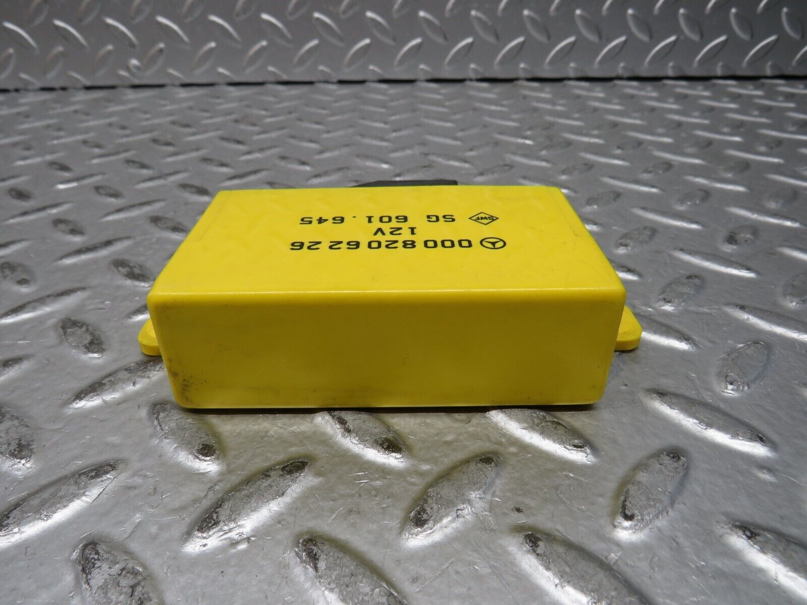 29071 Mercedes-Benz C124 320CE Coupe Heated Seat Control Unit 0008206226