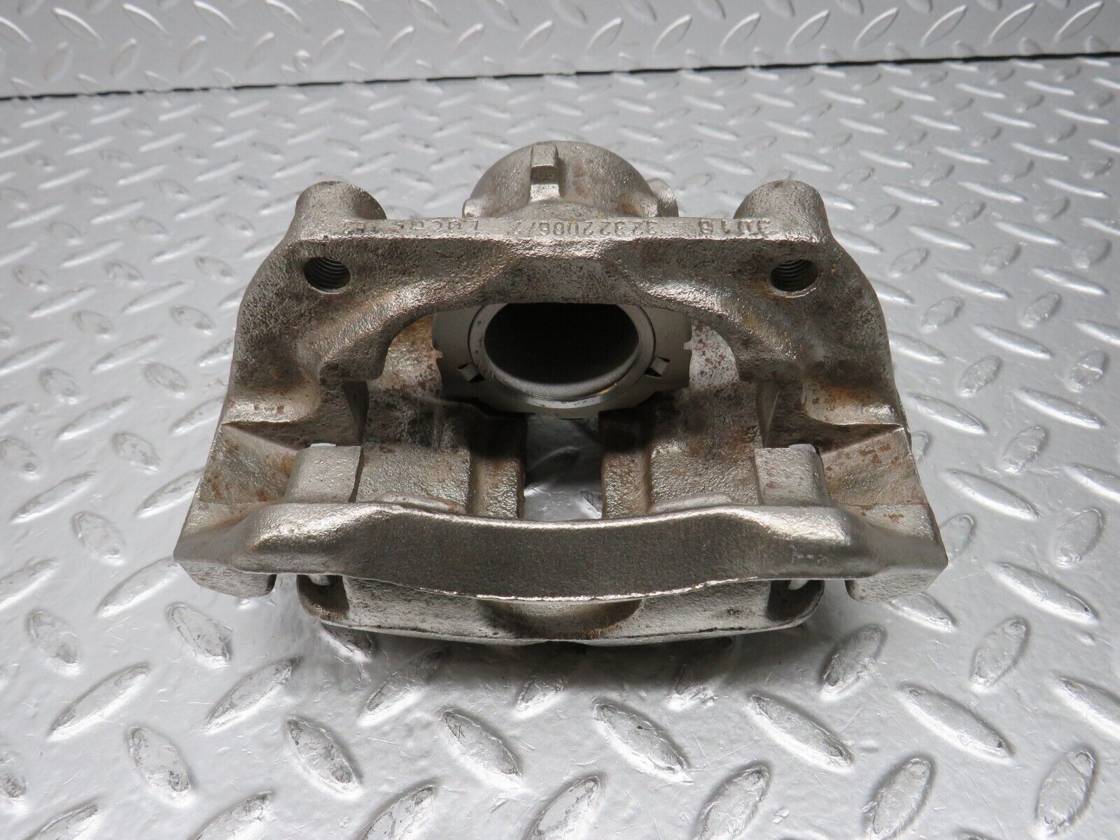 31507 Mercedes-Benz S124 220TE Wagon Front Left Brake Caliper Lucas 54