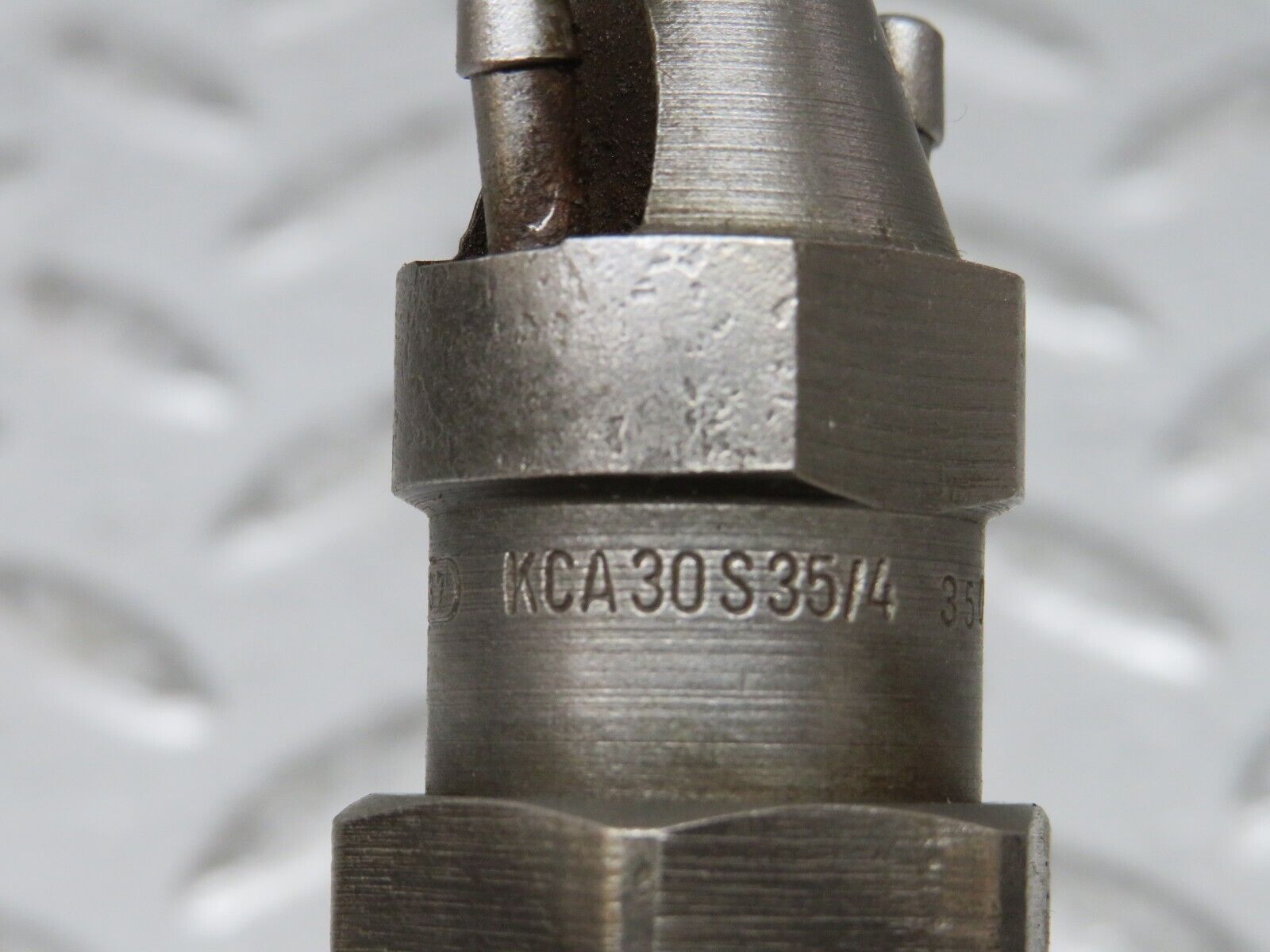 27004 Mercedes-Benz W123 240D Fuel Injector Bosch KCA30S35/4