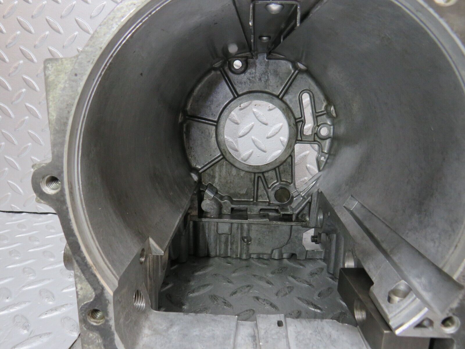 37679 Mercedes-Benz W109 300SEL Automatic Gearbox Housing 1152712601 1092701201