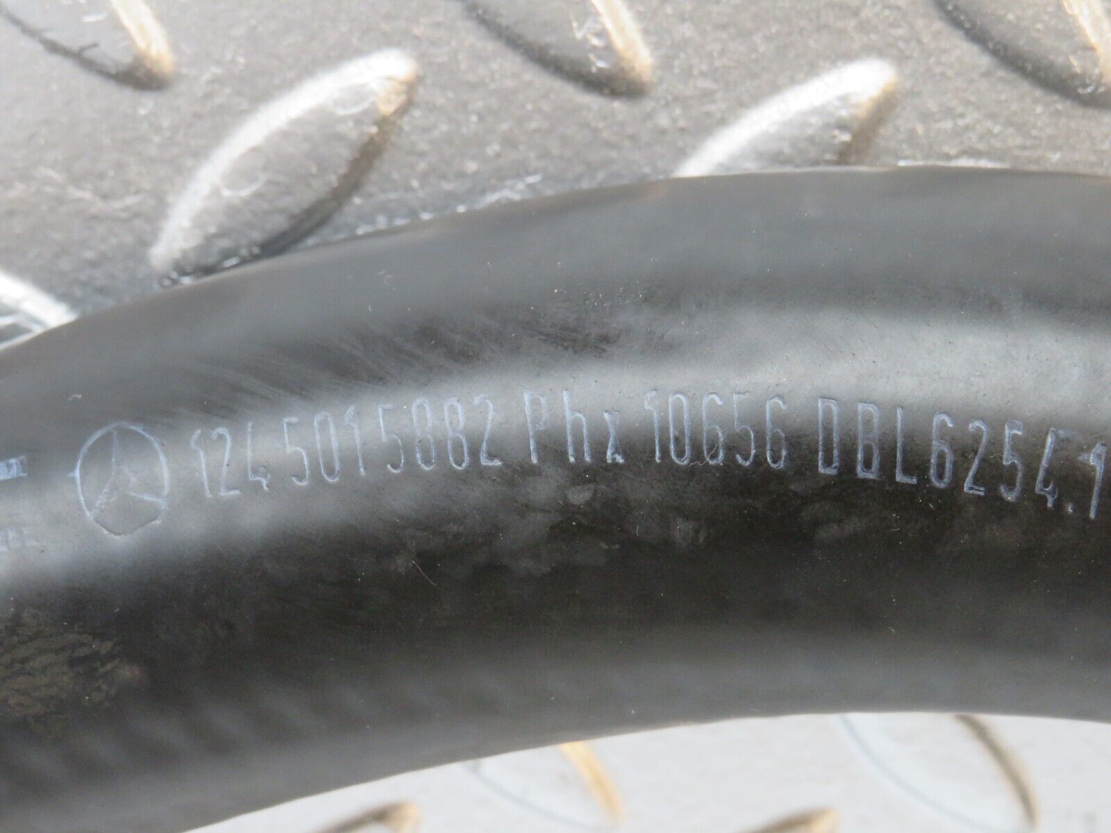 31212 Mercedes-Benz S124 220TE Wagon Radiator Hose 1245015882