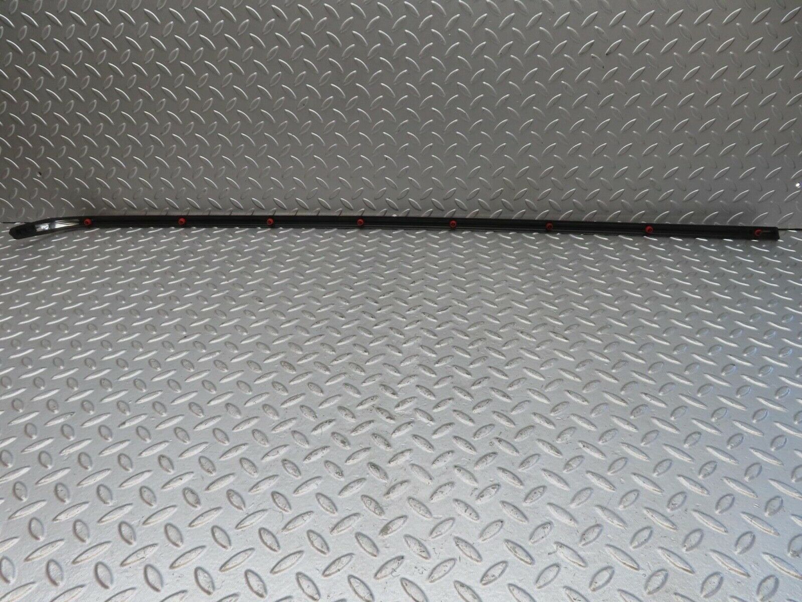 13450 Mercedes-Benz W123 200 Rear Left Fender Wing Centre Moulding Trim