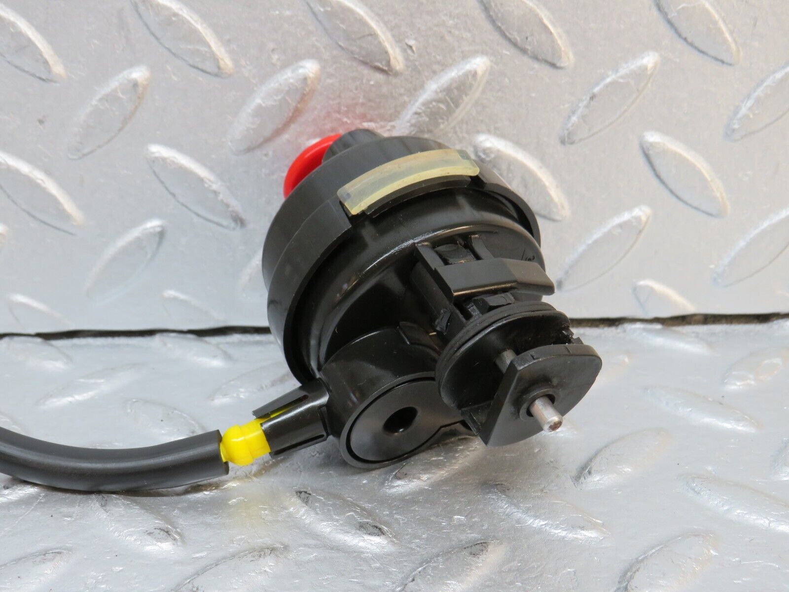 38265 Mercedes-Benz R129 280SL Coupe Fuel Tank Flap Cap Vacuum Actuator