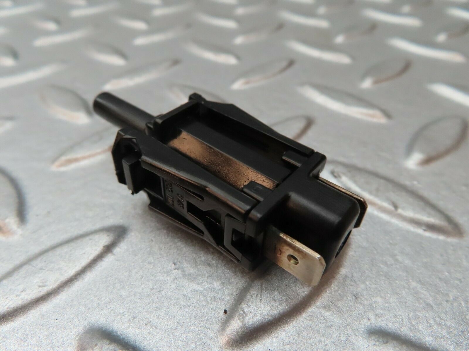 4206 Mercedes-Benz V123 240D LWB Door Contact Switch 0015458714