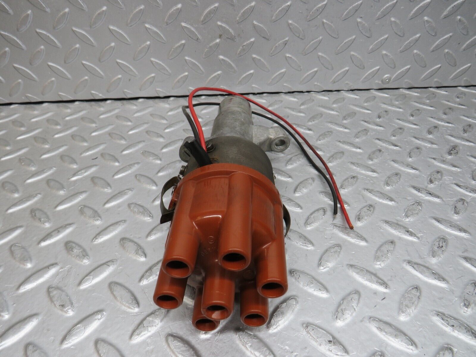 37717 Mercedes-Benz W108 280S Ignition Distributor 0231116048