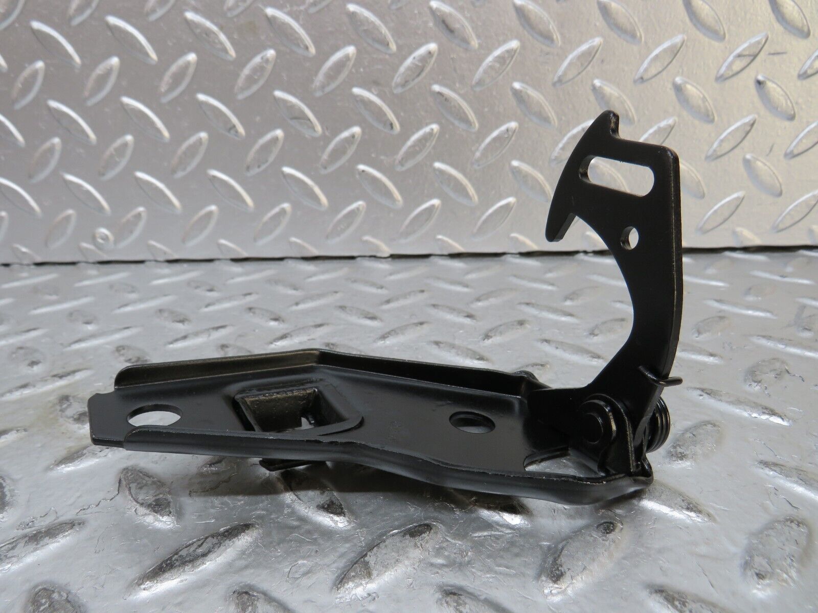 27692 Mercedes-Benz S124 300TE Wagon Bonnet Release Latch 1248800360