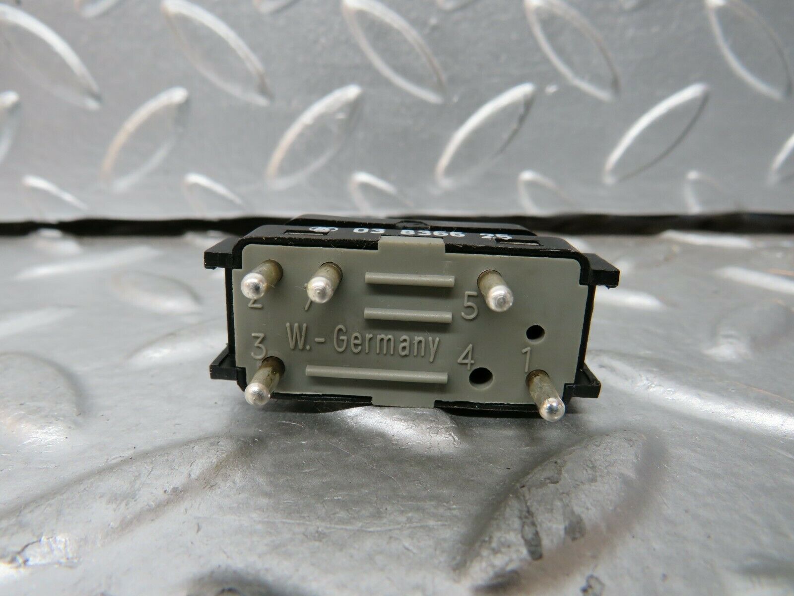 24292 Mercedes-Benz S124 220TE Wagon Windscreen Wiper Switch 1248210151