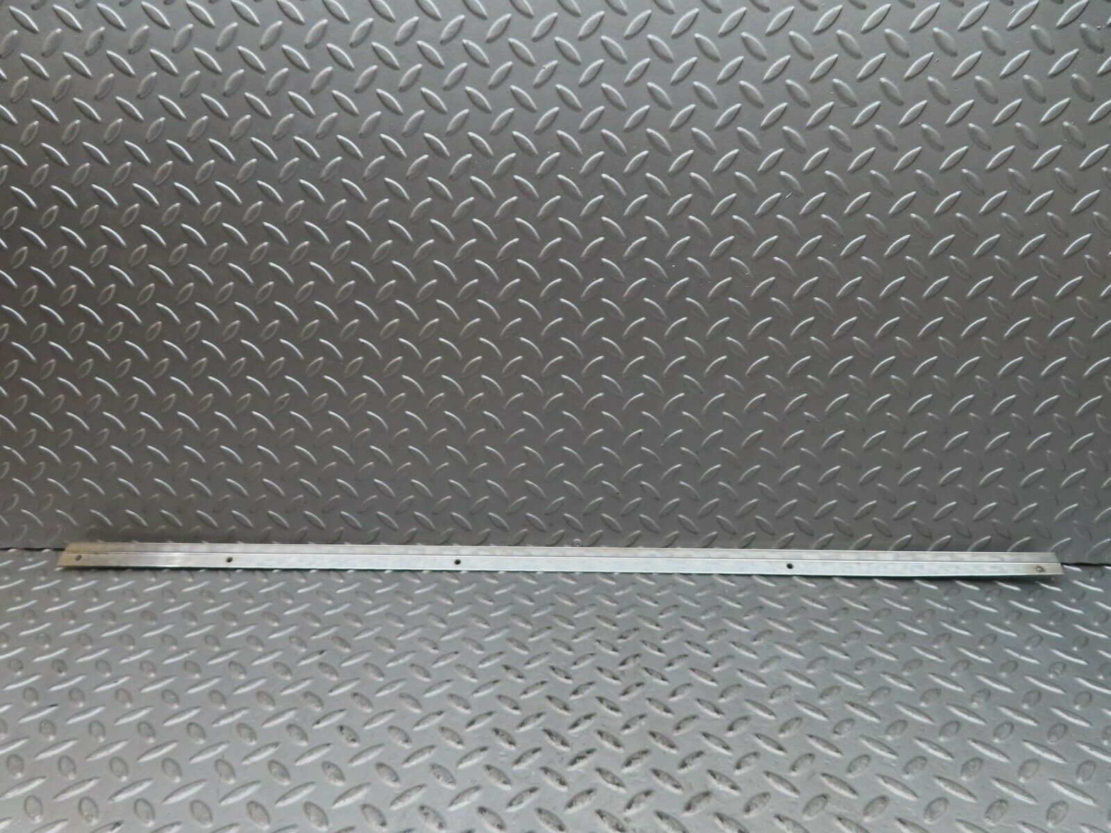 17890 Mercedes-Benz W116 450SEL Roof Chrome Moulding Trim Left Side