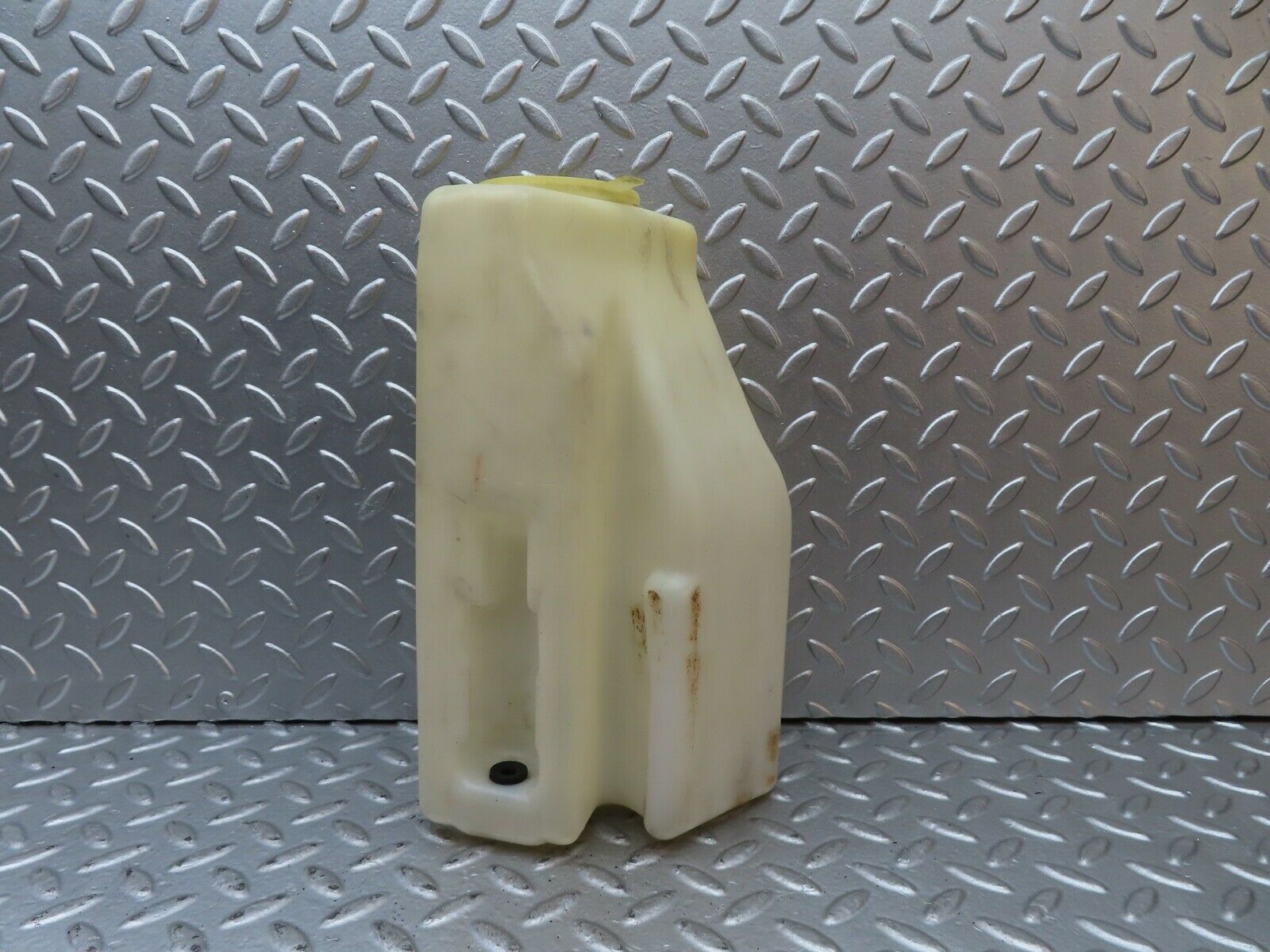 21313 Mercedes-Benz W123 230E Windscreen Washer Fluid Reservoir 1238690720