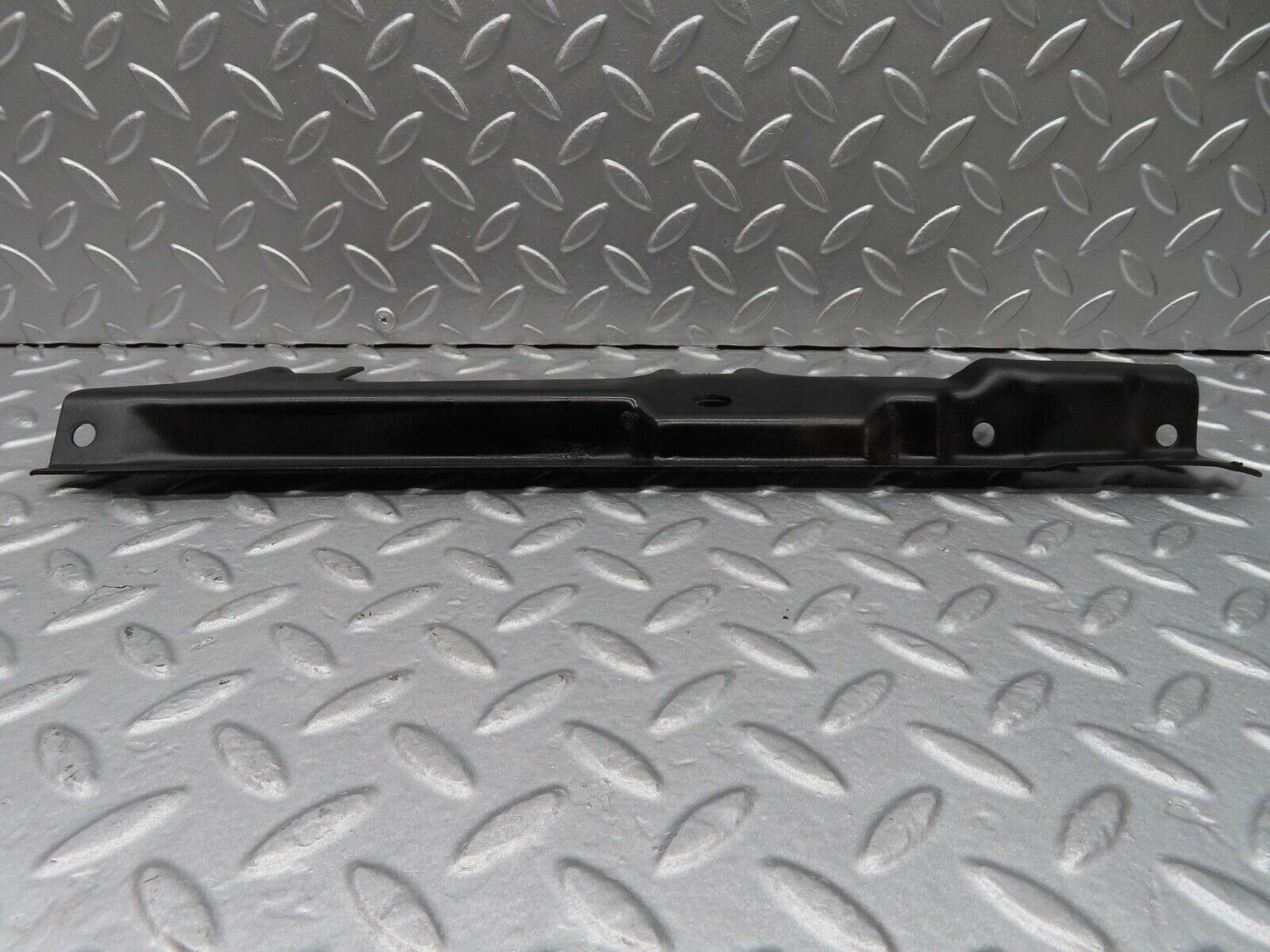 14055 Mercedes-Benz C107 280SLC Rear Right Inner Window Seal Holder Bracket