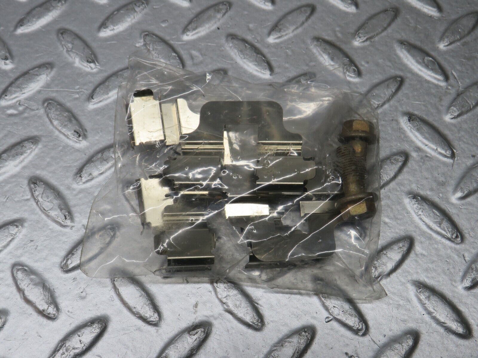 38208 Mercedes-Benz W168 Genuine Rear Brake Pads New 168420042005