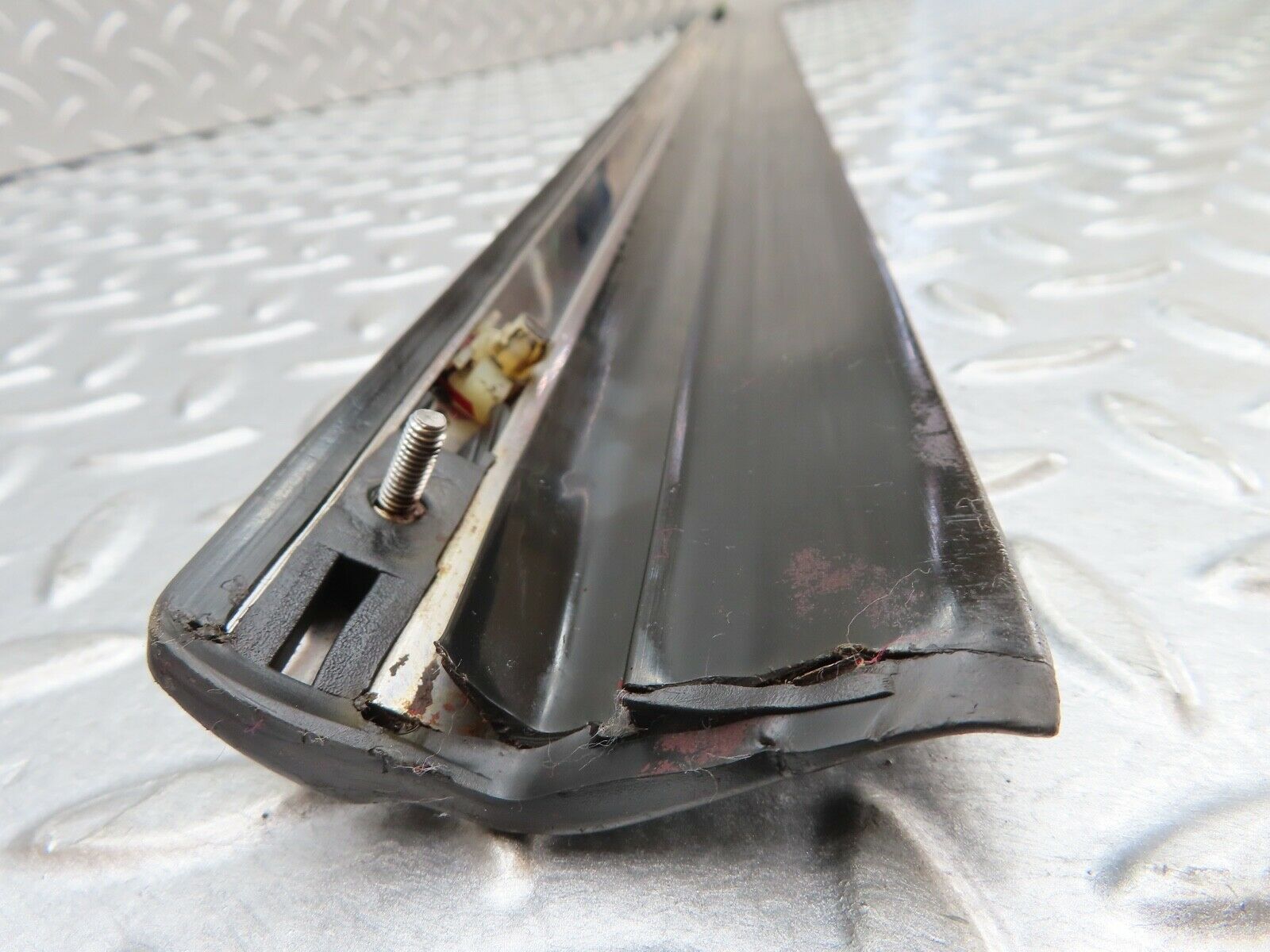 19228 Mercedes-Benz W123 300D Front Left Door Lower Moulding Trim