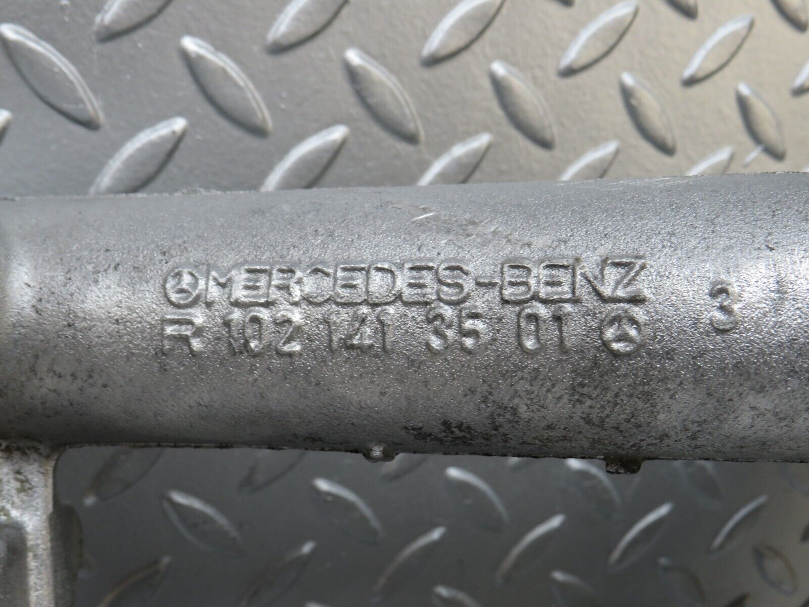 33863 Mercedes-Benz W201 190E 2.0L Intake Manifold 1021413501