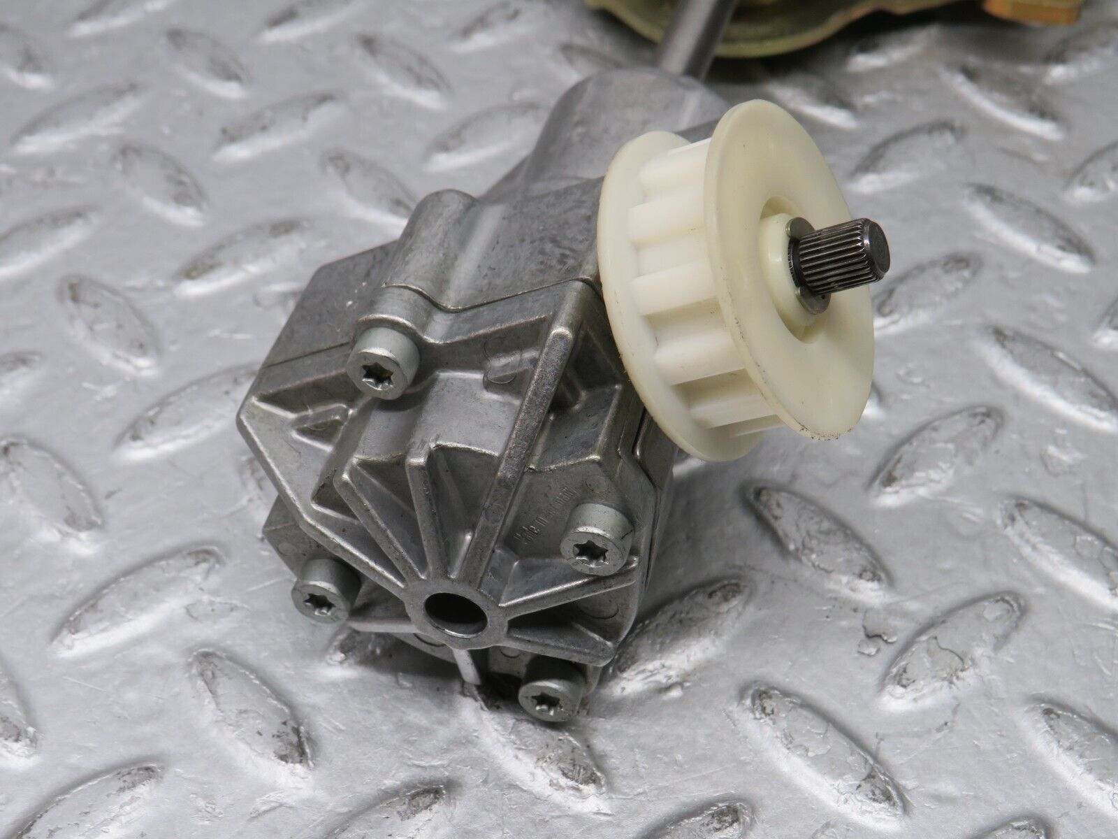 36846 Mercedes-Benz R129 300SL-24 Front Left Seat Recline Mechanism 1299101161